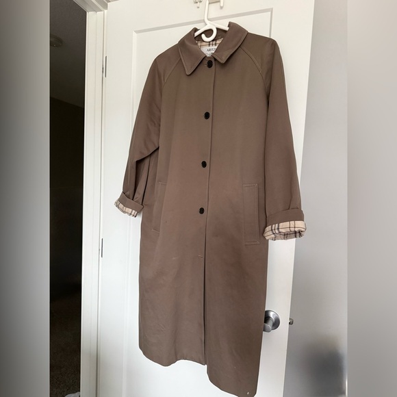 Aritzia Jackets & Blazers - Aritzia Regent Trench Coat with Plaid Lining
